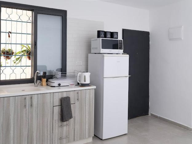 Cousy Suite Studio Yerusalem Bagian luar foto